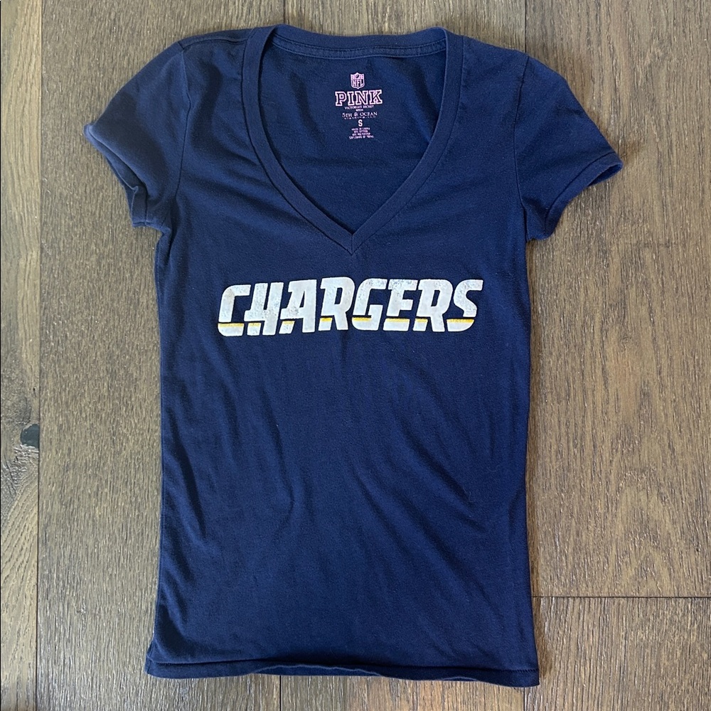 ⚡️Woman’s Chargers NFL shirt